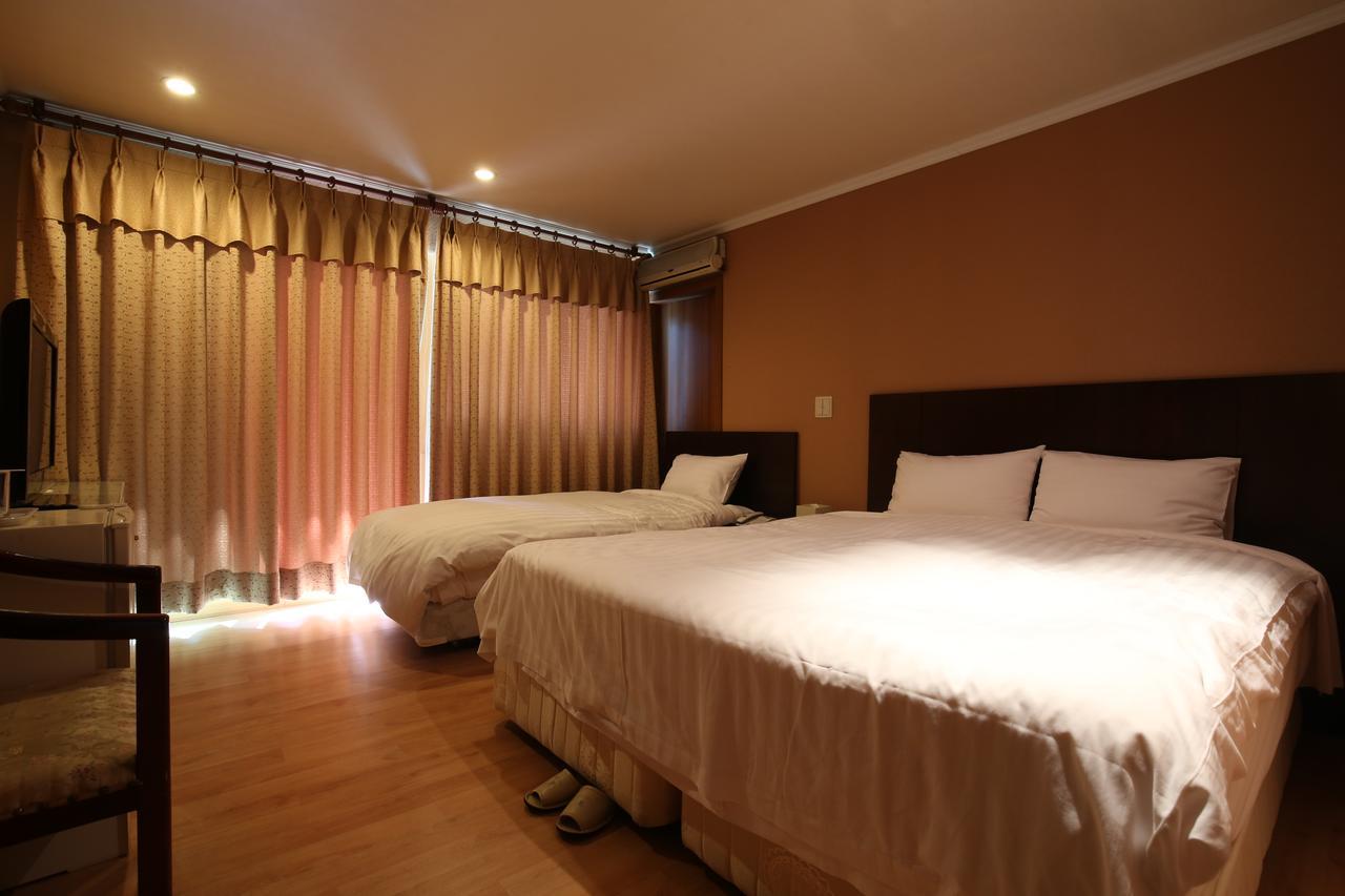 Lake Hills Hotel Songnisan Boeun Exterior foto